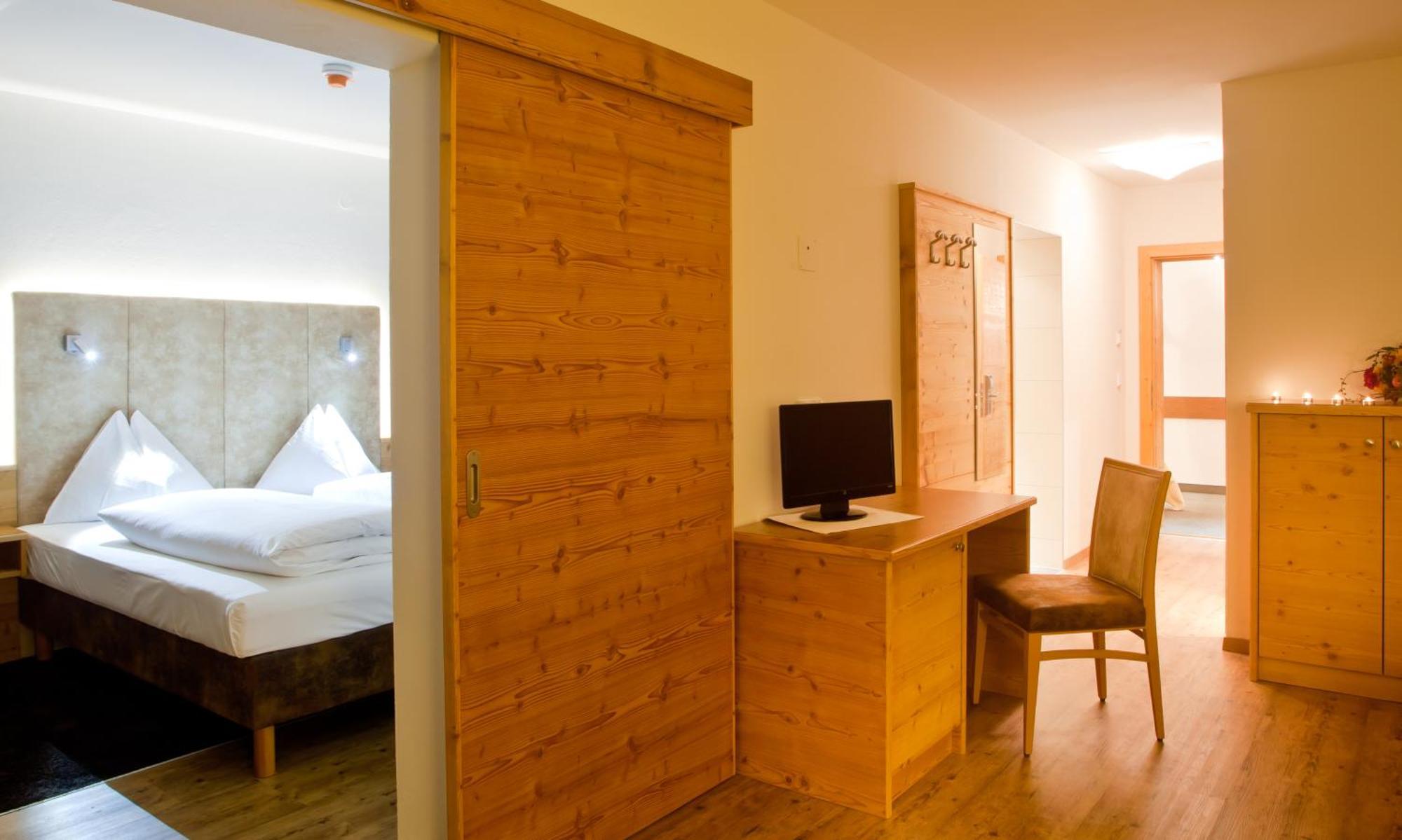 Hotel Gasthof Mitteregger - Beste Lage In Kaprun Exterior photo